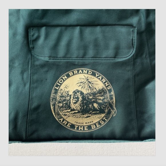 LION BRAND YARNS | LARGE TOTE - Picture 3 of 16